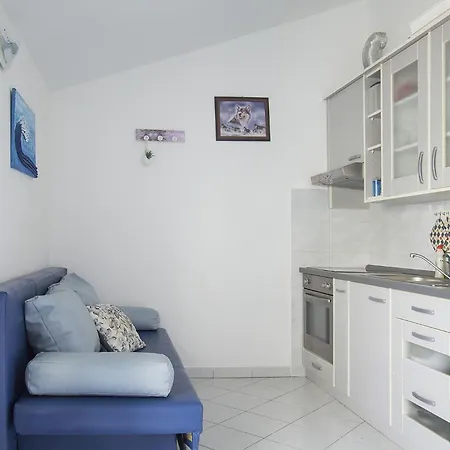 Velikula Homestay *